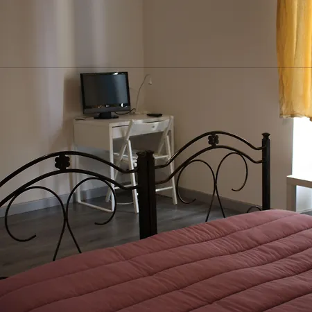 Tra L'Etna E Il Mare B&B-2